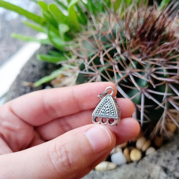 New Classic Ornate Asian Pyramid Pendant Dangle Drop Pendant - Picture 4 of 5